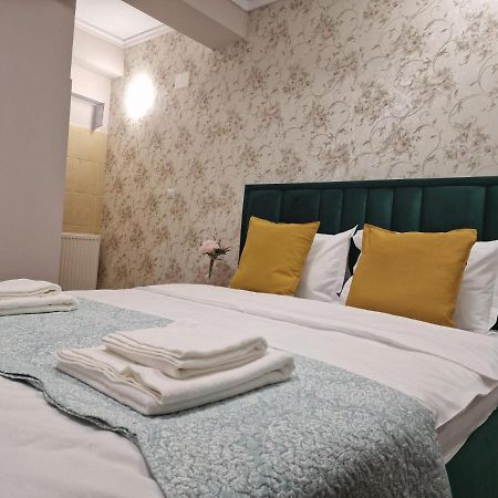 Laroka House Beautiful Apartment Universitate Center Bucarest Extérieur photo