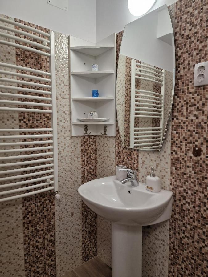 Laroka House Beautiful Apartment Universitate Center Bucarest Extérieur photo