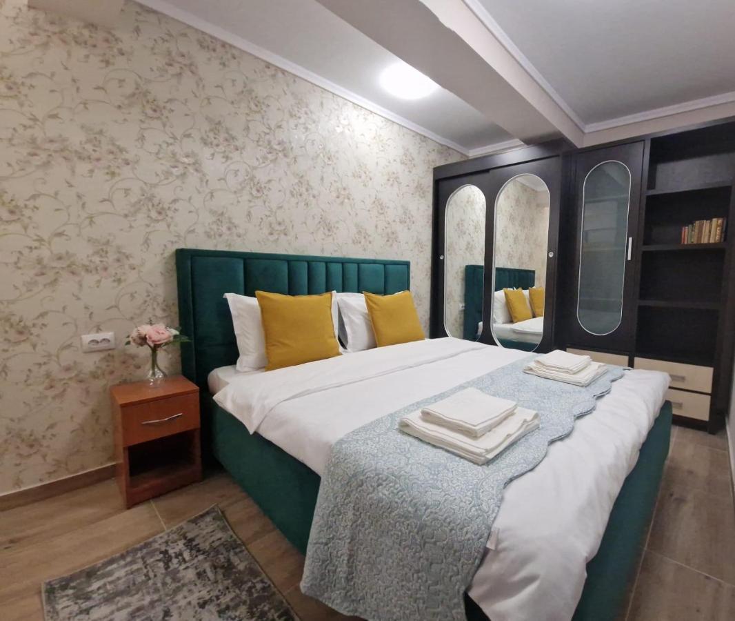 Laroka House Beautiful Apartment Universitate Center Bucarest Extérieur photo
