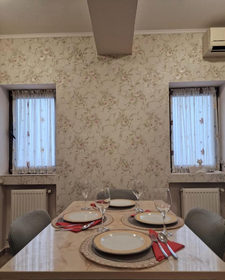 Laroka House Beautiful Apartment Universitate Center Bucarest Extérieur photo